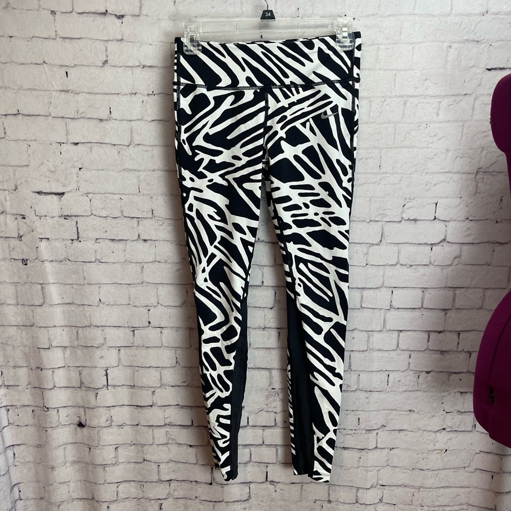 Nike Dri fit black and white leggings size small